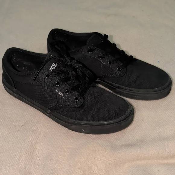 VANS•Youth Authentic Sneakers - Picture 6 of 9
